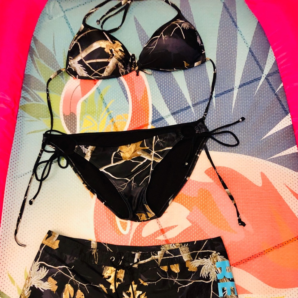 Real Tree bikini w matching swim shorts-size M(29)